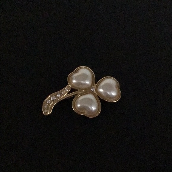 Monet Clover Brooch - Picture 2 of 5